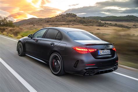 Prezzi medi di diverse versioni di Mercedes-Benz C63 AMG