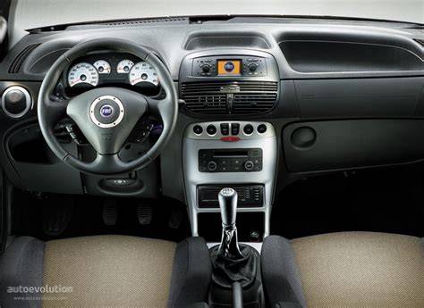 Interni Fiat Punto 2005