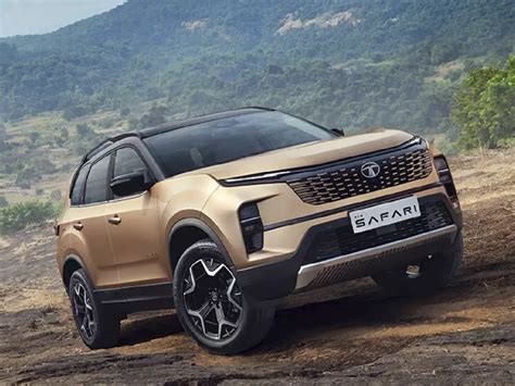 Tata Safari in azione su terreno accidentato