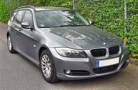BMW 320d E91 chiusa