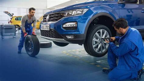 Volkswagen Tiguan in officina per manutenzione