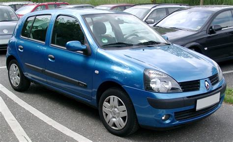 Renault Clio 2003 bagagliaio aperto