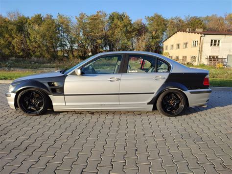 BMW E46 berlina con kit estetico Look M