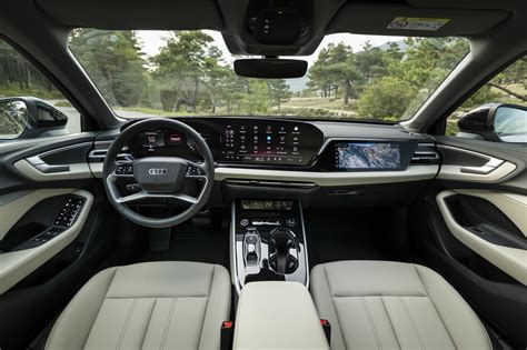 Interni Audi A5 con display MMI