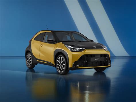 Toyota Aygo X in movimento