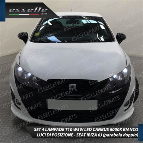 Dettaglio del frontale della Seat Ibiza con fari LED