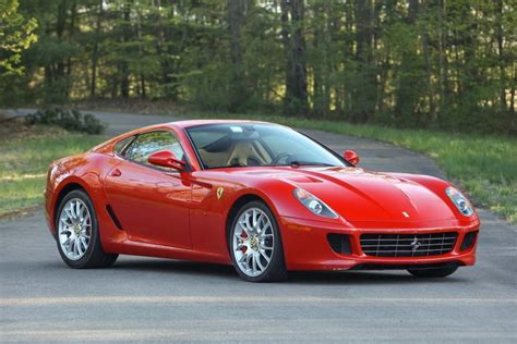 Motore Ferrari V12 montato su una 599 GTB Fiorano
