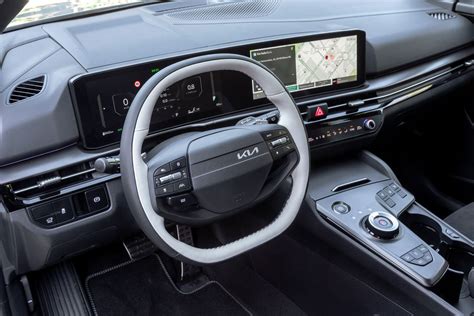 Cruscotto Kia Sportage con sistemi ADAS attivi