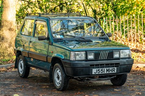 Fiat Panda 4x4 Trekking in un ambiente naturale