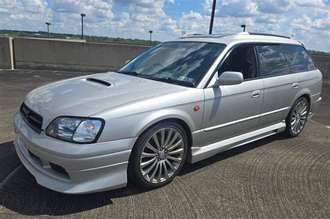 Subaru Legacy GT con motore turbo (esempio visivo di un modello performante)