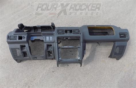 Cruscotto Mitsubishi Pajero Sport con spia 4WD lampeggiante
