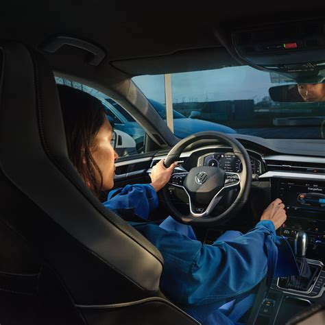 Schermata dell'interfaccia VW Connect con opzioni di upgrade