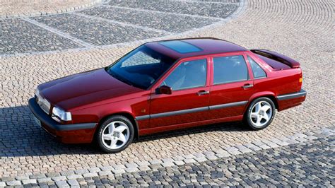 Volvo 850 GLT rossa
