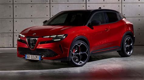 Alfa Romeo Junior in un contesto urbano