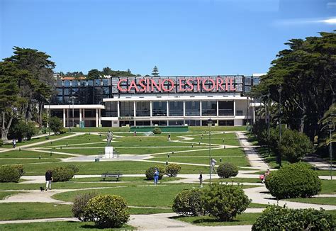 Facciata storica del Casinò Estoril