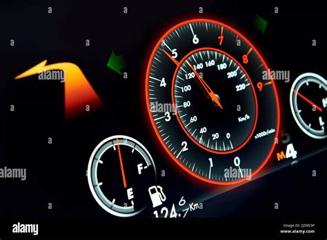 Cruscotto auto moderno in polipropilene
