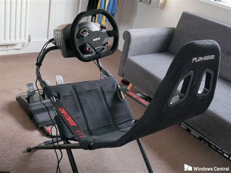 Setup di una PlaySeat con volante