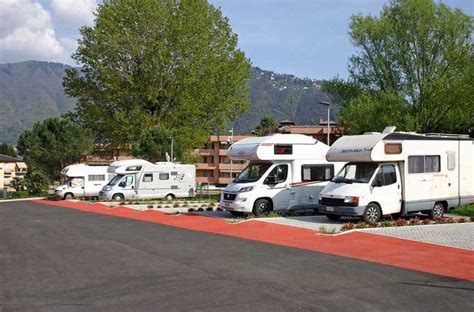 Mappa dell'Italia con indicazione di alcune aree attrezzate per camper