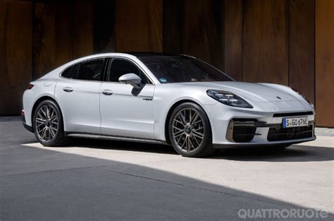 Interni Porsche Panamera E-Hybrid