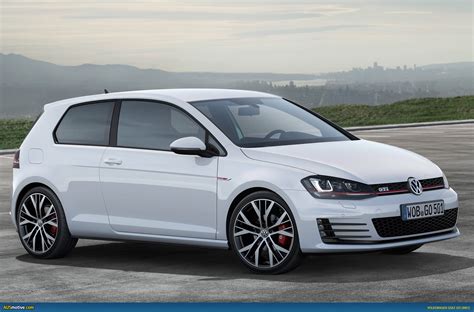 Volkswagen Golf GTI VII vista anteriore