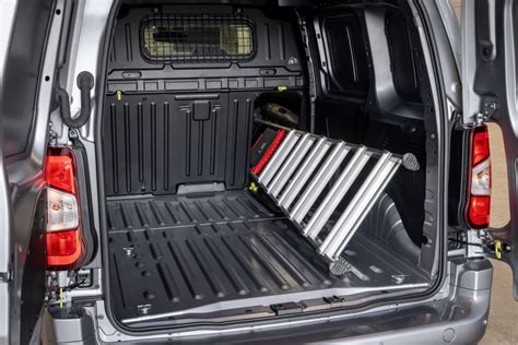 Schema del sistema Smart Cargo su un Toyota Proace City