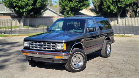 Chevrolet Blazer 1990 in curva