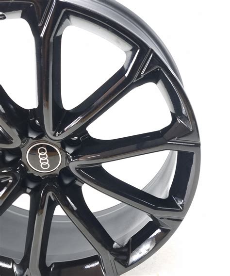 Dettaglio cerchi in lega Audi Q3 Sportback