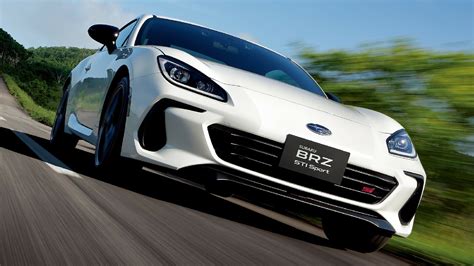 Subaru BRZ tS con badge STI