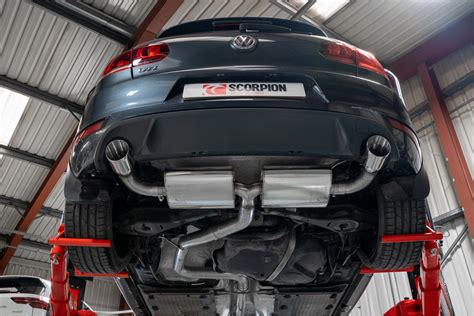 Golf GTI equipaggiata con scarico Supersprint in azione