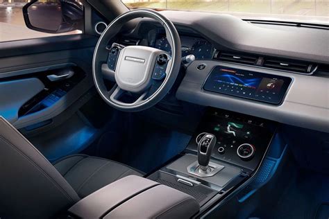Range Rover Evoque 2019 interior dashboard