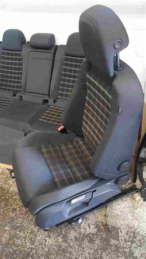 Interni Volkswagen Golf GTI Mk I tartan
