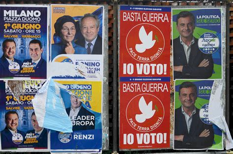 Manifesti elettorali e urne
