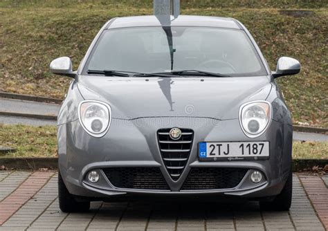 Alfa Romeo MiTo frontal view