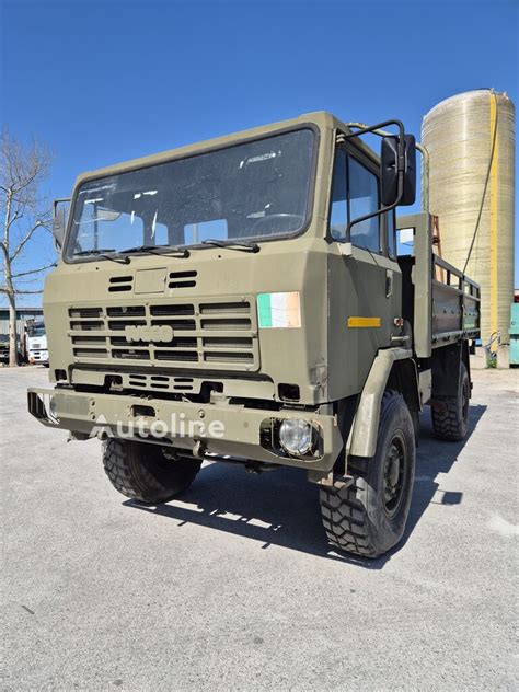 Immagine di un Iveco ACM 90 in configurazione civile o militare