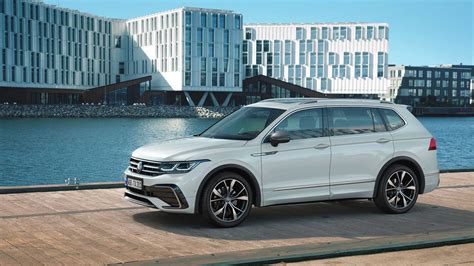 Volkswagen Tiguan Allspace con 7 posti
