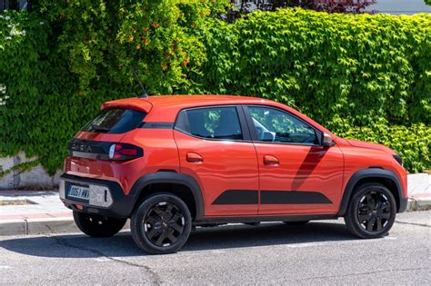 Dacia Spring Extreme in carica