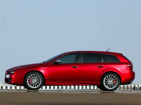 Alfa Romeo 159 Sportwagon vista laterale
