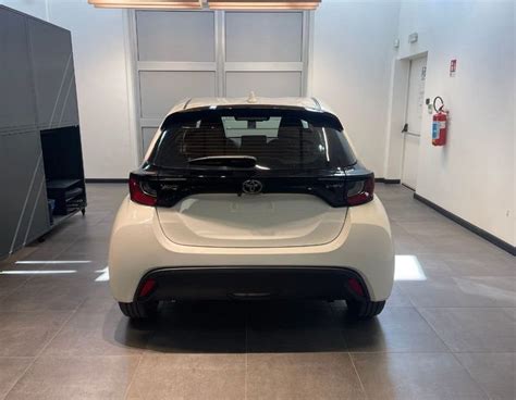 Toyota Yaris 3ª generazione vista posteriore