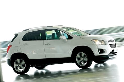 Chevrolet Trax in azione su strada sterrata