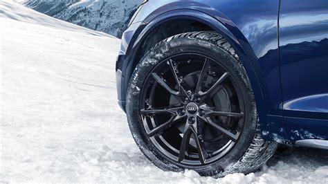 Ruote invernali Audi su una strada innevata