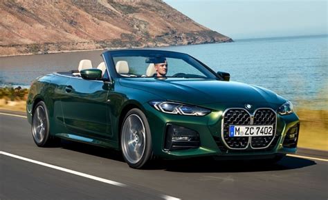 BMW Serie 4 Cabrio con tetto aperto