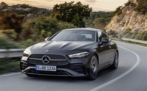 Mercedes-Benz Classe C Coupé frontale con fari LED