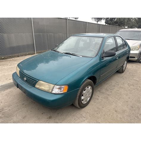 Nissan Sentra 1995 abitacolo vista cruscotto