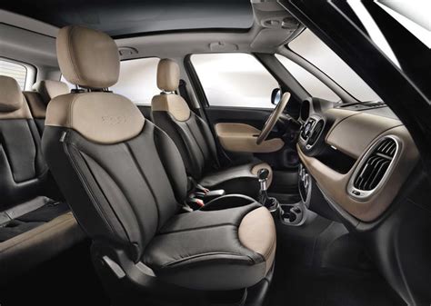 Interni spaziosi e modulabili della Fiat 500L