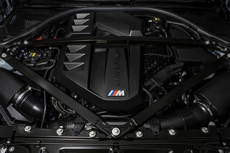 Motore BMW B58 Gen 1 con turbo ibrido installato