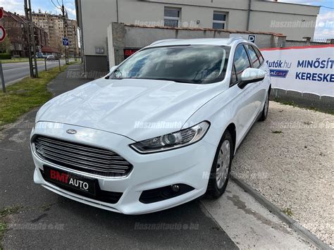 Ford Mondeo 2016 su strada