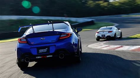 Subaru BRZ STI Sport Type RA in azione su pista