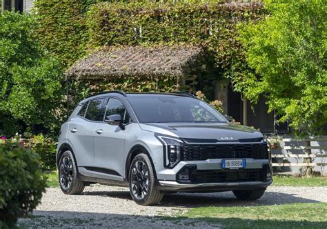 Schema della motorizzazione ibrida della Kia Sportage