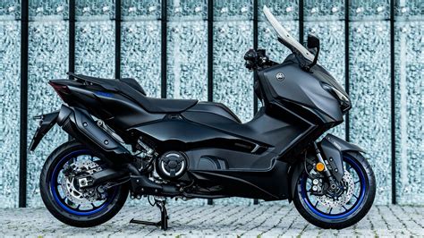TMAX Scooter e tipologie di olio