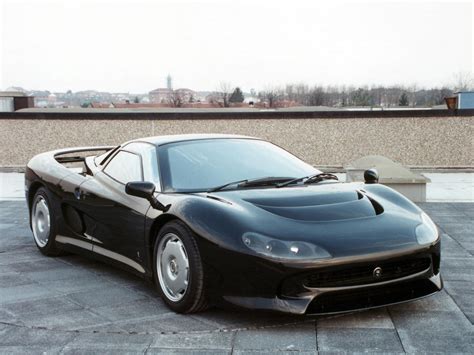 Sultano del Brunei e la sua collezione di auto di lusso